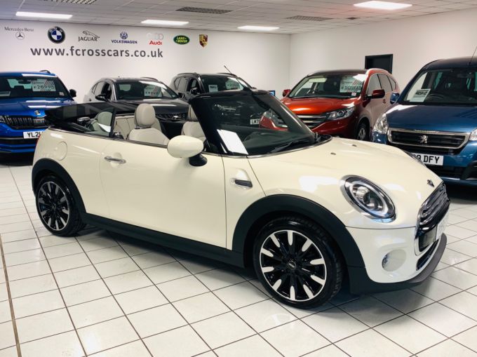 MINI CONVERTIBLE COOPER EXCLUSIVE - 5582 - 6