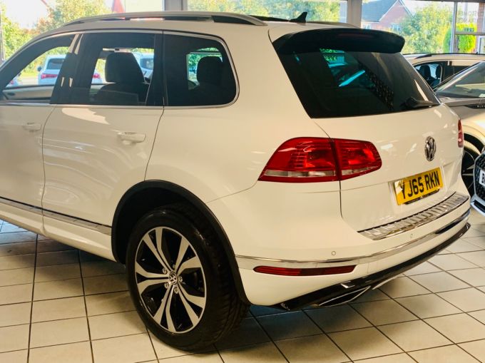 VOLKSWAGEN TOUAREG V6 R-LINE TDI BLUEMOTION TECHNOLOGY - 5478 - 9