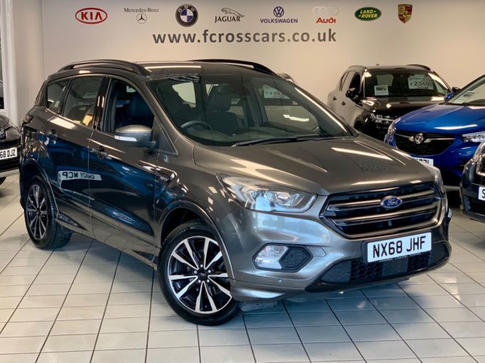 FORD KUGA ST-LINE - 5570 - 1