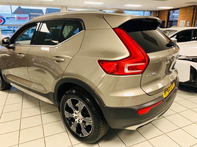 VOLVO XC40 T4 INSCRIPTION AWD - 5540 - 9