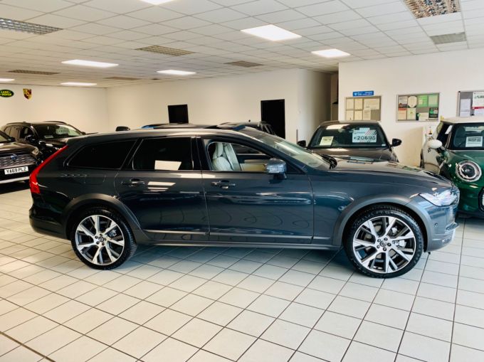 VOLVO V90 D4 CROSS COUNTRY PRO AWD - 5620 - 6