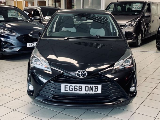 TOYOTA YARIS VVT-I ICON TECH - 5663 - 4