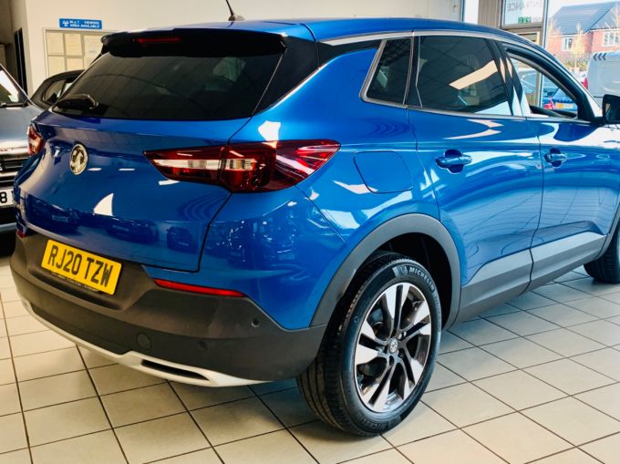 VAUXHALL GRANDLAND X SE PREMIUM - 5520 - 7