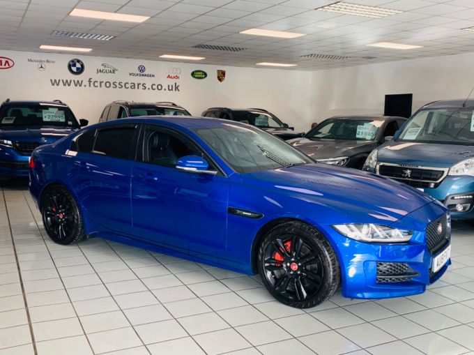 JAGUAR XE R SPORT BLACK PACK - 5506 - 6