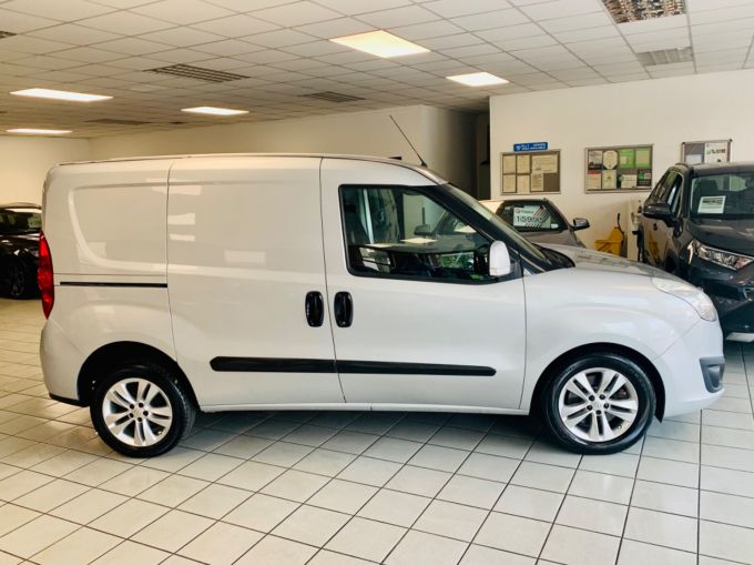 VAUXHALL COMBO 2300 L1H1 CDTI SPORTIVE - 5447 - 6