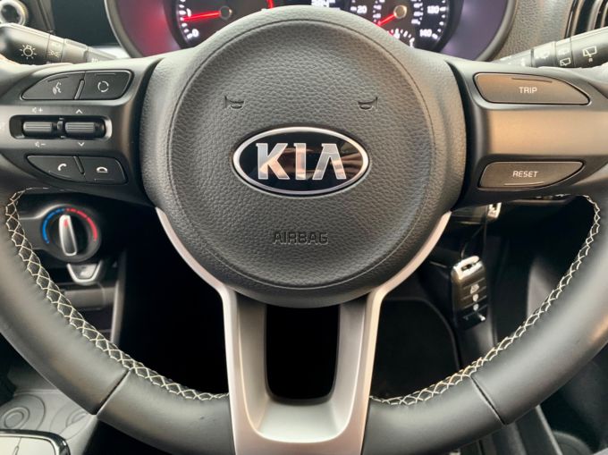 KIA PICANTO TITANIUM EDITION - 5493 - 15