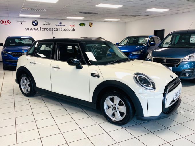 MINI HATCH COOPER CLASSIC - 5572 - 5