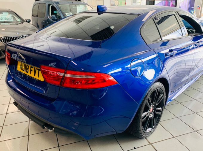 JAGUAR XE R SPORT BLACK PACK - 5506 - 7