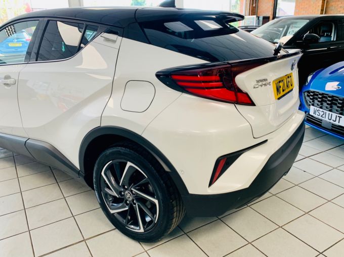TOYOTA CHR DYNAMIC - 5671 - 9