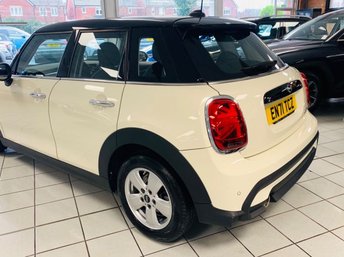 MINI HATCH COOPER CLASSIC - 5572 - 9