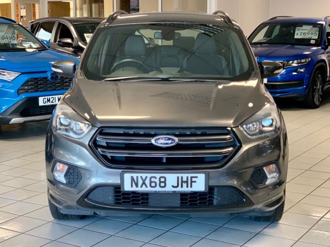 FORD KUGA ST-LINE - 5570 - 4