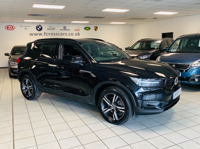 VOLVO XC40 B4 R-DESIGN MHEV - 5444 - 5