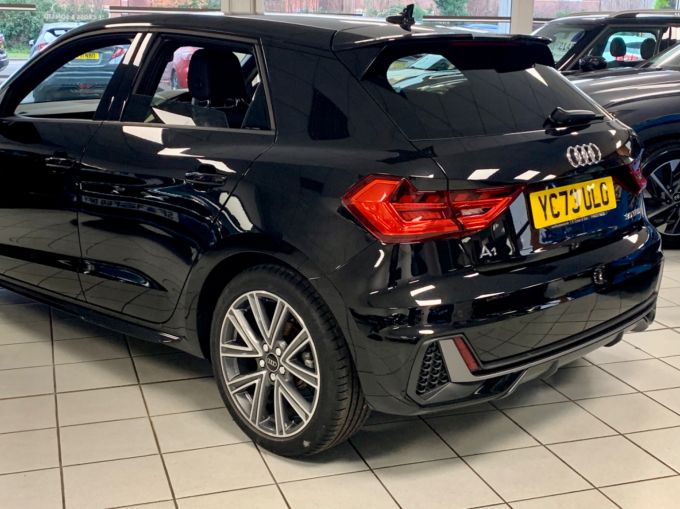 AUDI A1 SPORTBACK TFSI S LINE - 5547 - 9