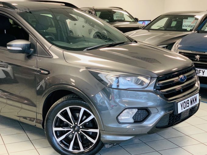 FORD KUGA ST-LINE - 5542 - 5