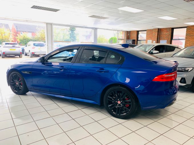 JAGUAR XE R SPORT BLACK PACK - 5506 - 10