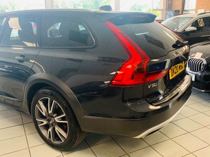 VOLVO V90 D4 CROSS COUNTRY PLUS AWD - 5437 - 8